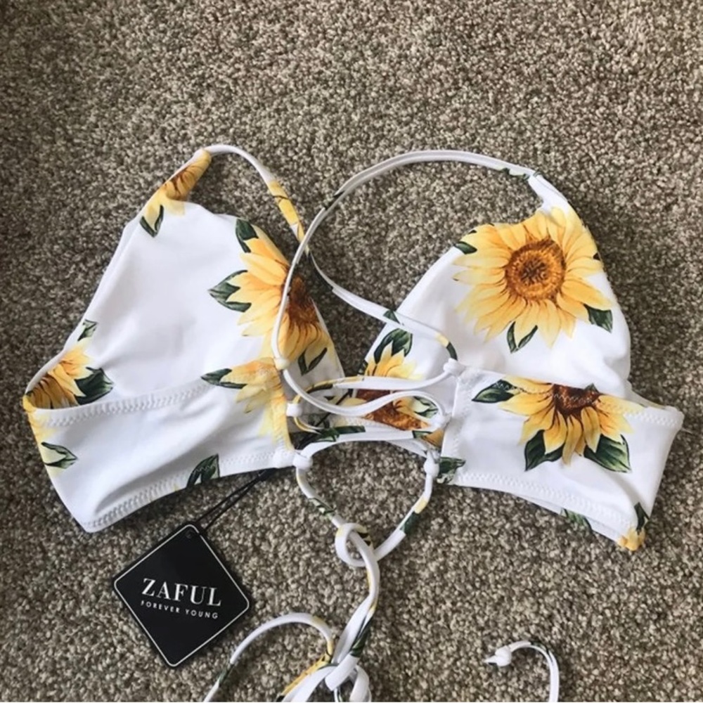 Bikini Top - Picture 2 of 3